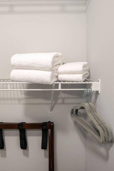 Cozysuites L 1Br, Monument Circle, Indy Индианаполис Экстерьер фото