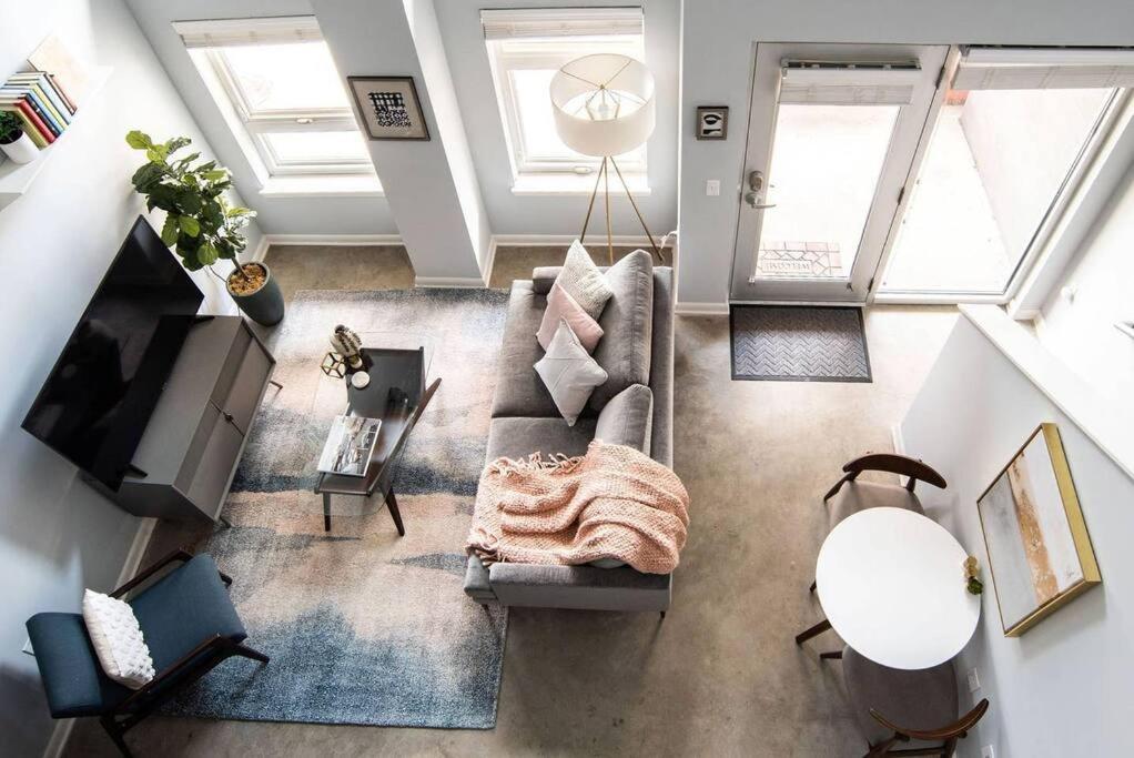 Cozysuites L 1Br, Monument Circle, Indy Индианаполис Экстерьер фото