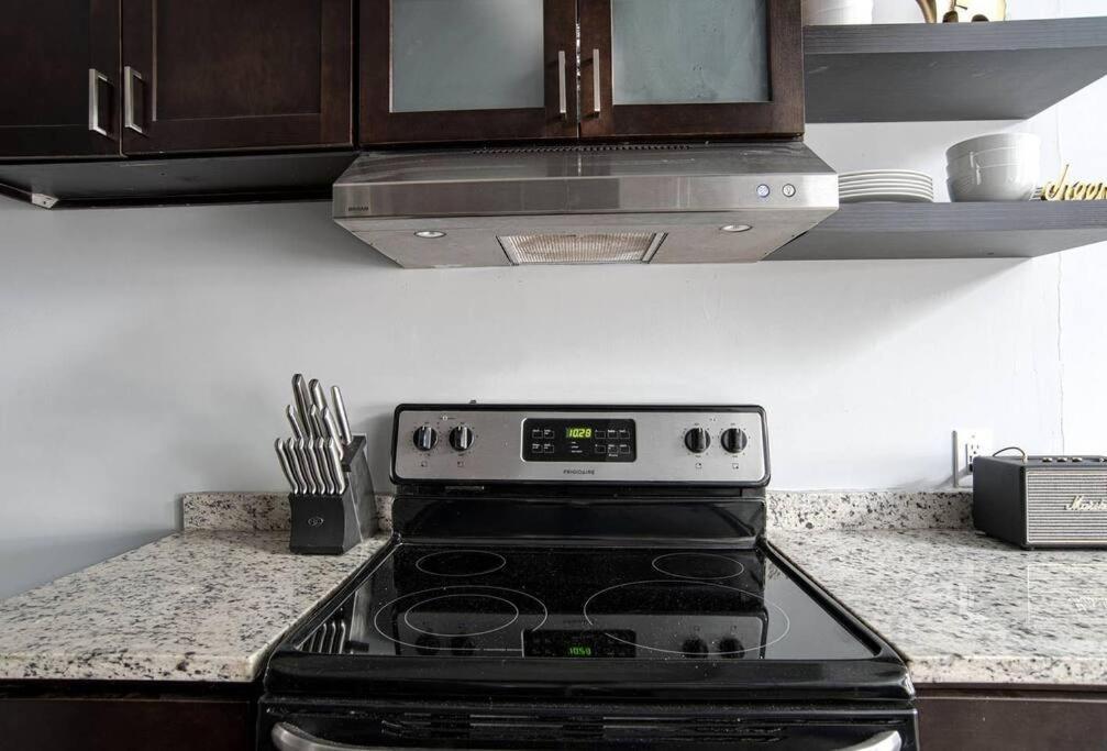Cozysuites L 1Br, Monument Circle, Indy Индианаполис Экстерьер фото